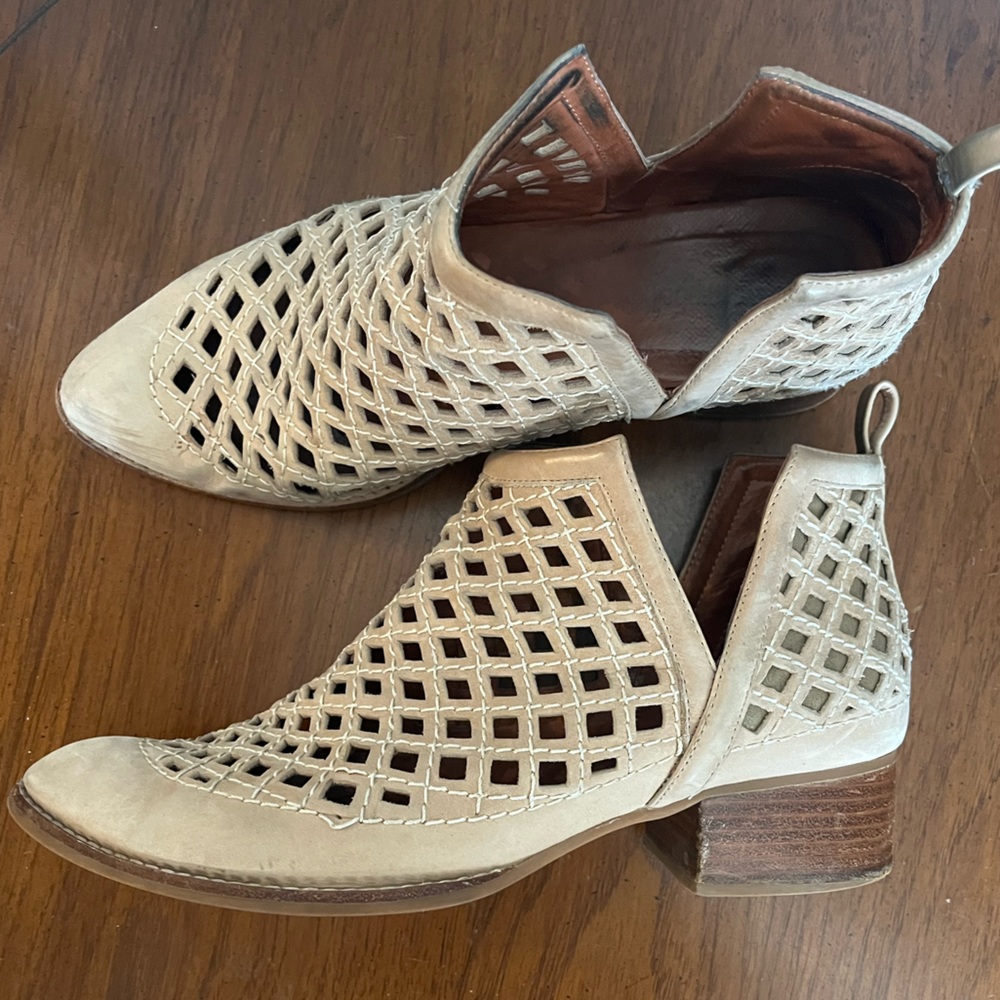 Jeffrey Cambell Taggart Bootie